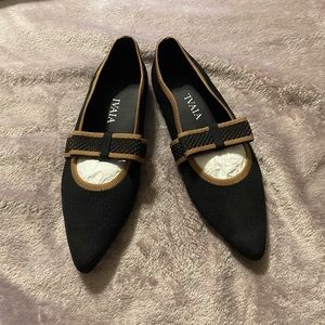 VIVAIA Black and Tan Flats with Bow